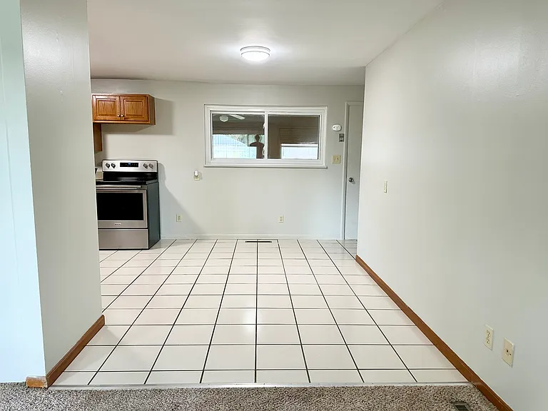 7075 Bartlett Rd — Photo 7