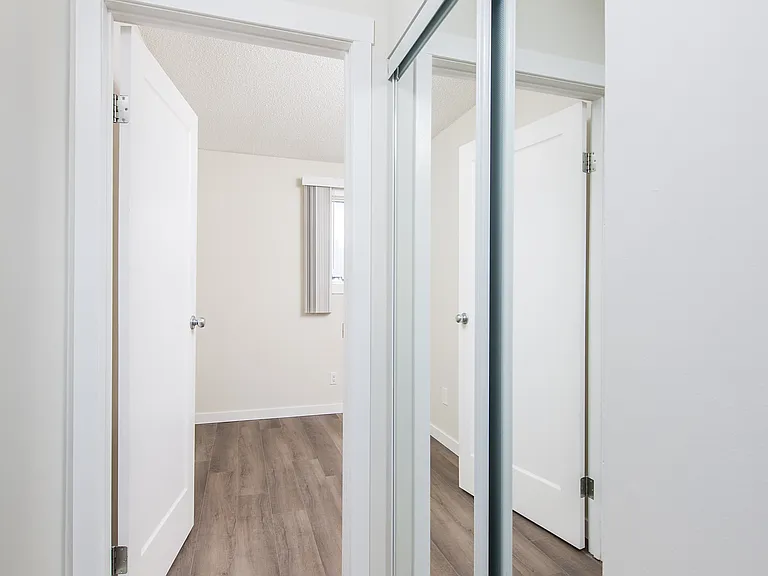 2200 Woodview Dr SW — Photo 10
