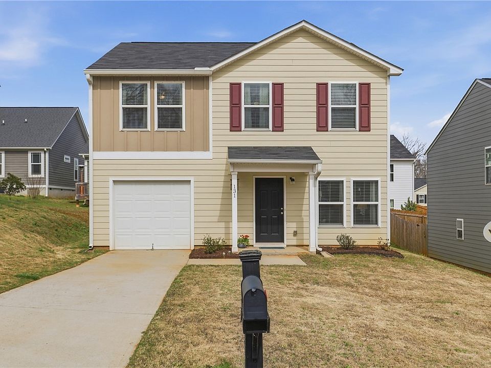 1st image of 131 Colonial Walk