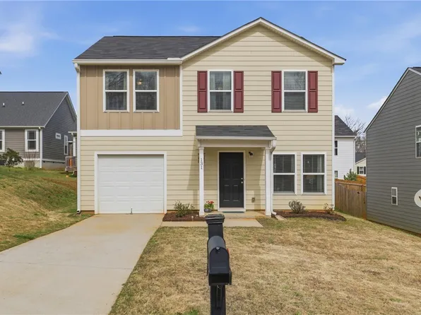 131 Colonial Walk, Pickens, SC 29671