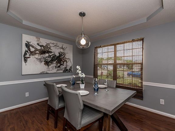 4th image of 10328 Fay Ln
