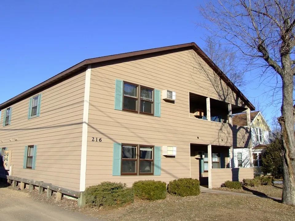 216 9th Ave #2