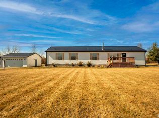 14751 N Birmingham Ln, Woodlawn, IL 62898