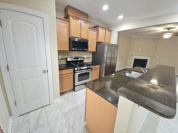 3rd image of 1029 Havenbrook Dr