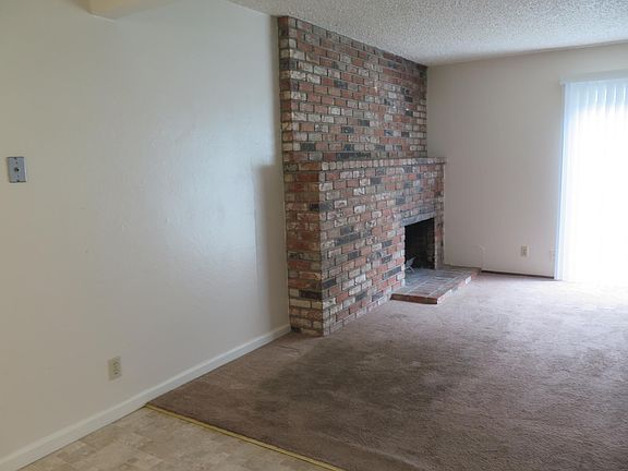 2nd image of 702 Beythe Ln