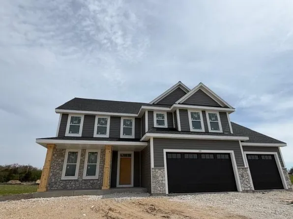 490 Talbots Woods DRIVE, Dousman, WI 53118