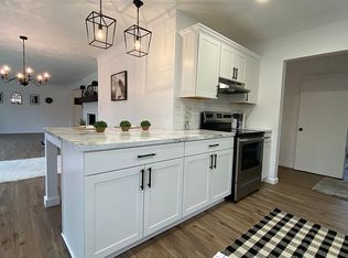3708 Roselawn Ave, Woodmere, OH 44122