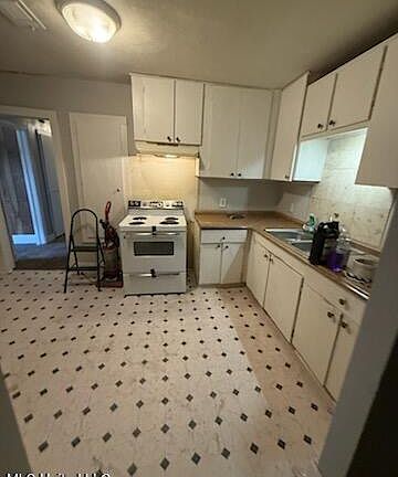 3rd image of 116 Treehaven Dr