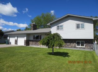 745 Henderson Dr, Blackfoot, ID 83221