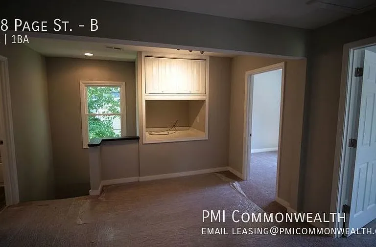 Living room of unit B