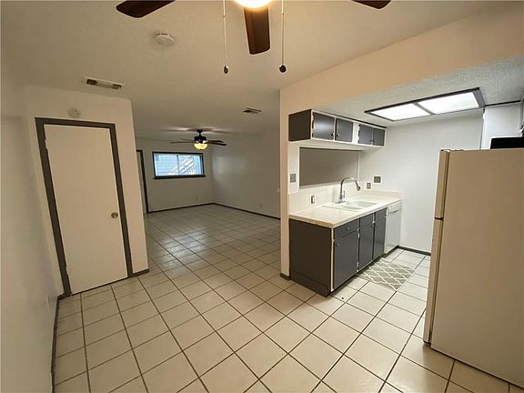 2nd image of 2413 Leon St APT 102