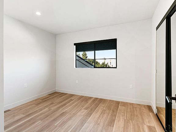 5th image of 231 Lucas Ave