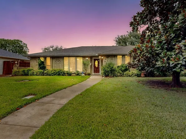 7447 La Bolsa Dr, Dallas, TX 75248