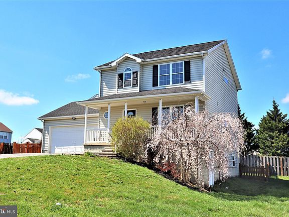 3rd image of 123 Mercedes Dr
