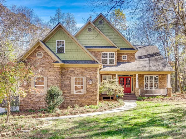 10621 Hanging Moss Trl, Mint Hill, NC 28227