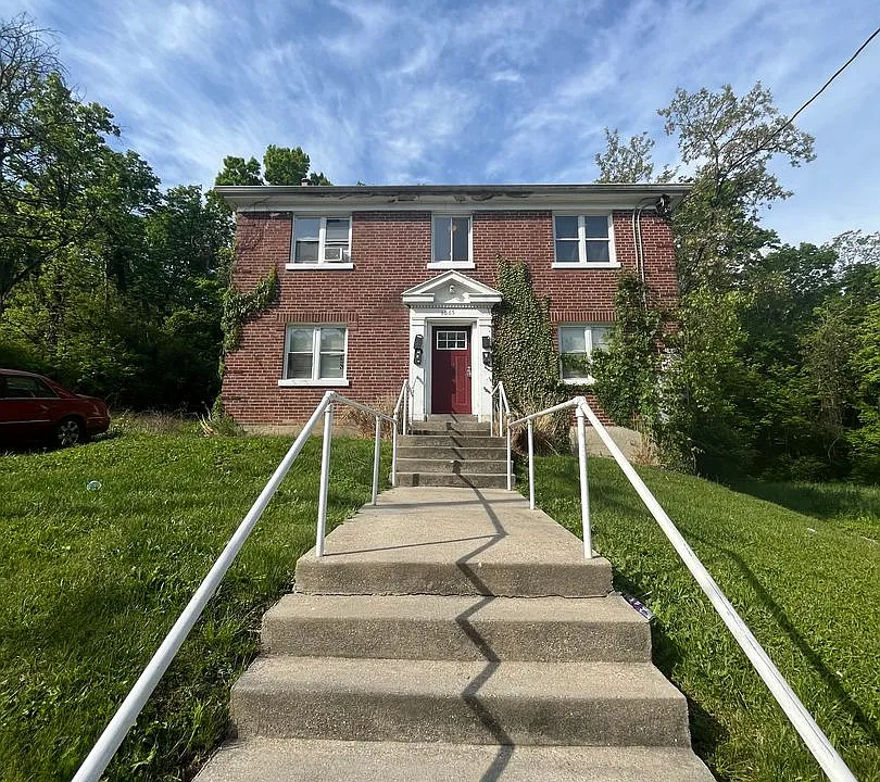 3065 Bracken Woods Ln