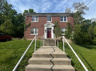 3065 Bracken Woods Ln, Cincinnati, OH 45211