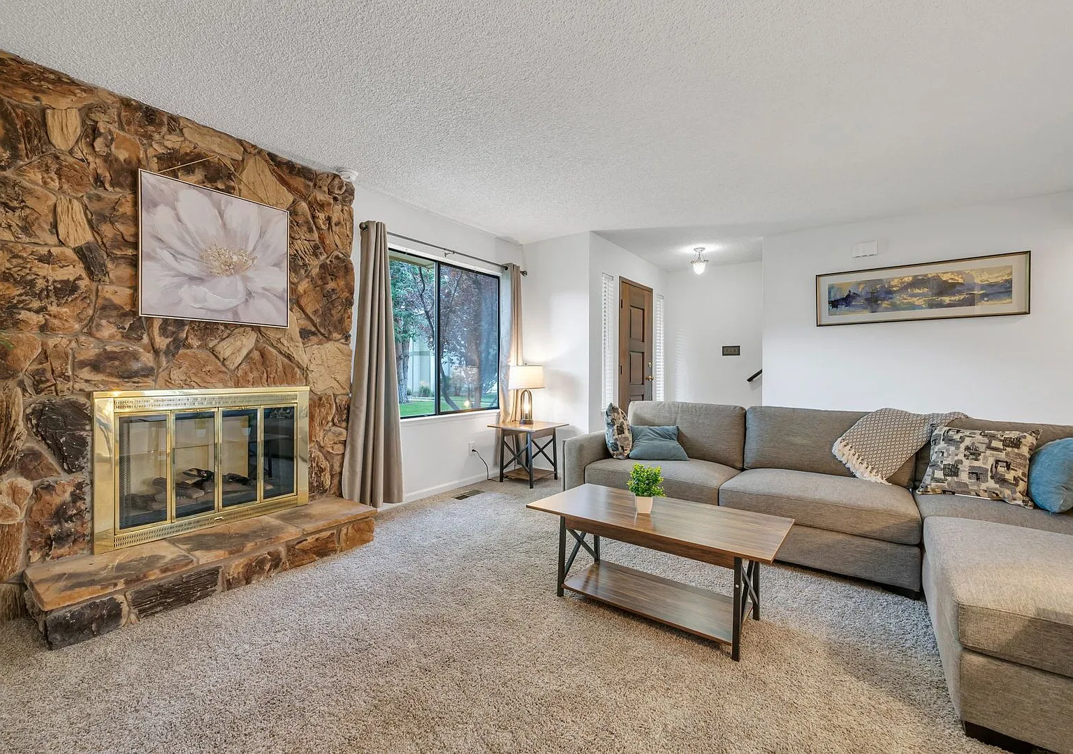 Old SW Charming home with HOA Pool! — Photo 2