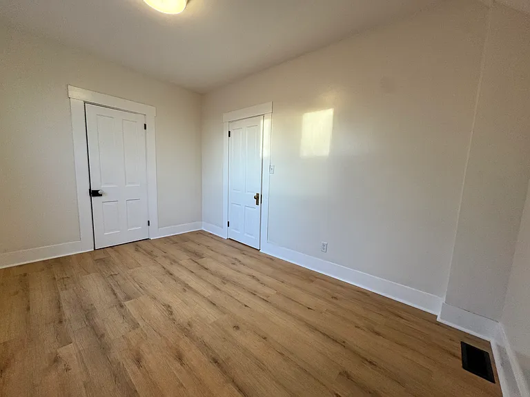 1828 Ekin Ave #2 — Photo 15