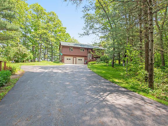 3rd image of 3022 Cedar Hills Ln