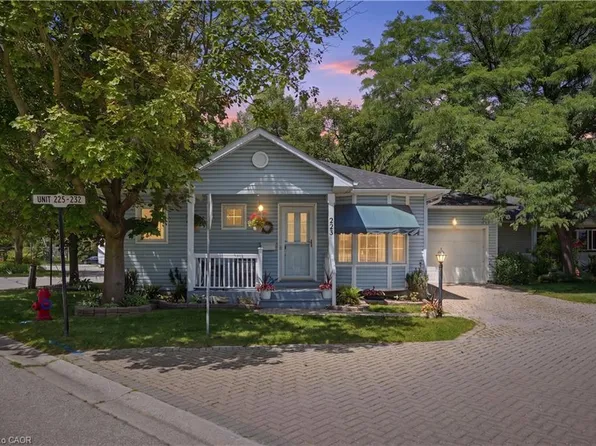 225 Silverbirch Blvd, Hamilton, ON L0R 1W0