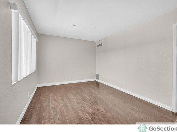 4th image of 2413 Sunrise Ave