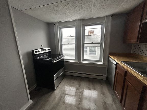 4th image of 1214 Sausse Ave