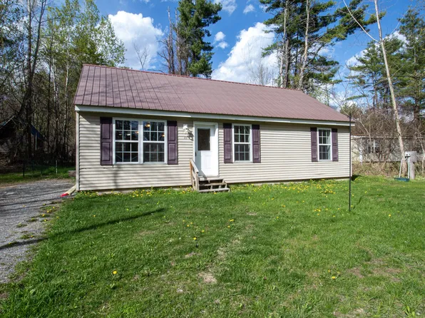 33 Pine Ave, Willsboro, NY 12996