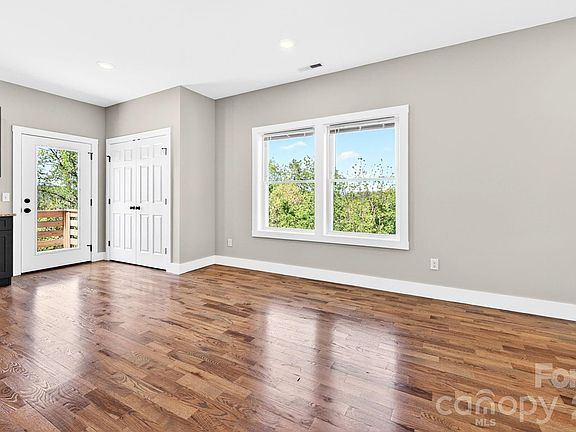 5th image of 30 View St #32