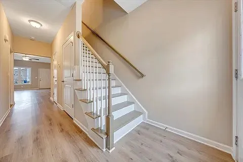 5763 Huntridge Rd — Photo 1