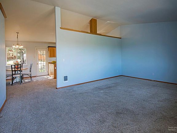 4th image of 11433 NW Jordan Ave