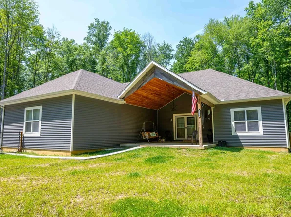 2702 Indian Summer Dr, Bethel, OH 45106