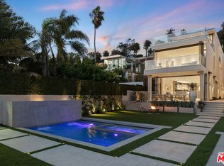 938 Palisades Beach Rd, Santa Monica, CA 90403