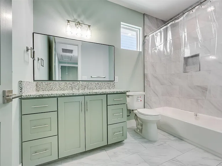 20502 Bonanza St #2 — Photo 6