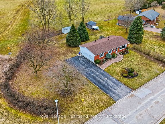 4th image of 284 Manor Rd