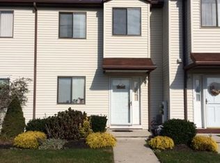 17 Jamestown Blvd #17, Hammonton, NJ 08037