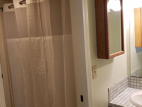 5th image of 23501 Lakeview Dr Unit D305