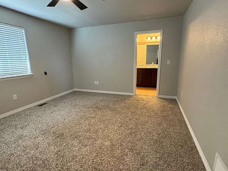 6802 Galpin Dr — Photo 17