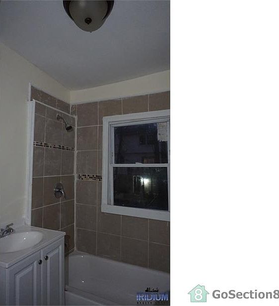 1st image of 33 S Munn Ave #2