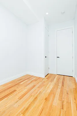 Rented by Nooklyn NYC LLC | media 24