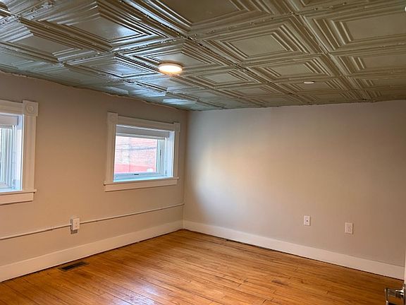 5th image of 2 E Broad St #102