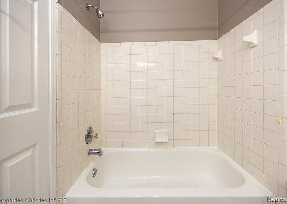 15818 Charleston Dr, photo 26