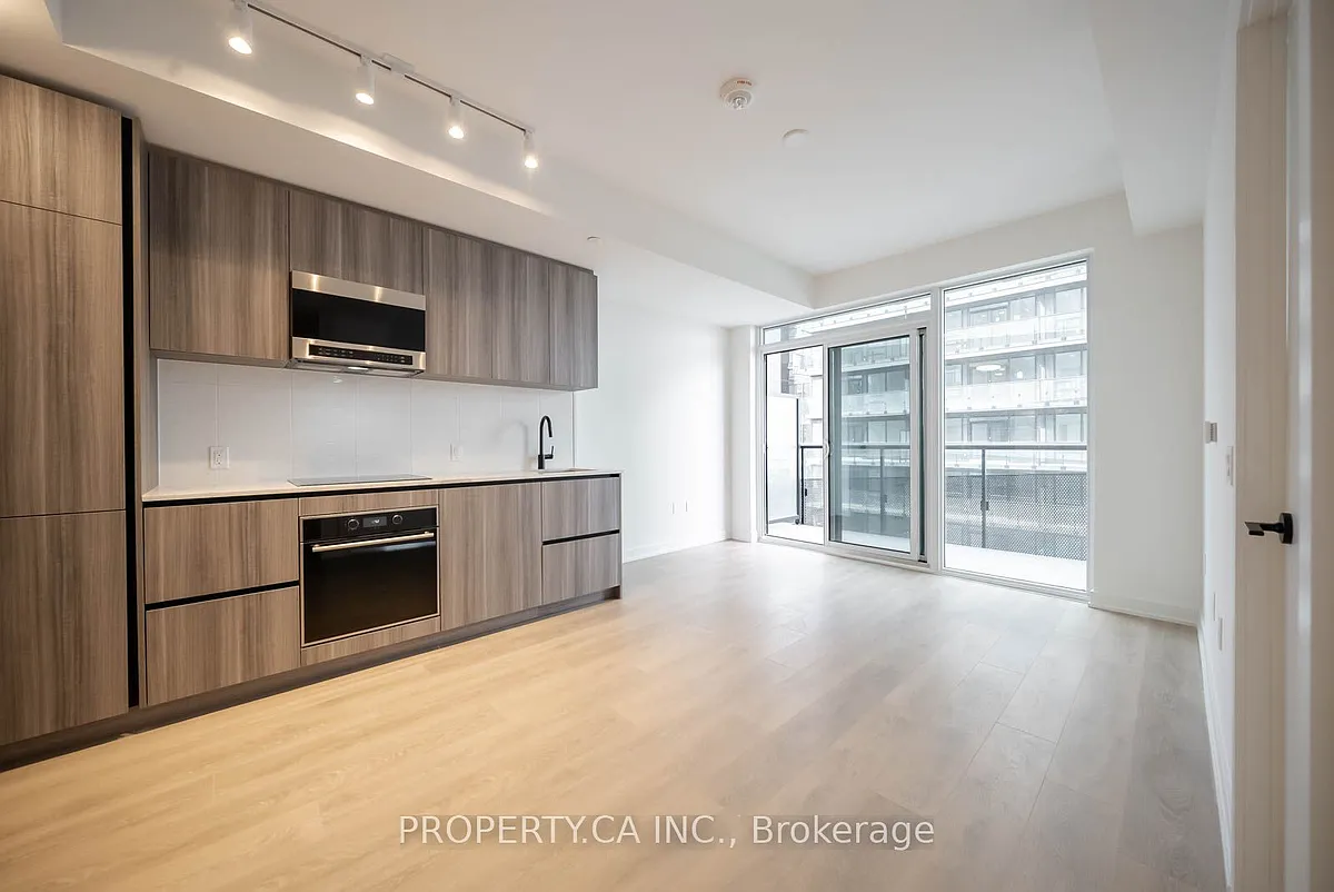 Building Photo - 127 Broadway Ave #3409