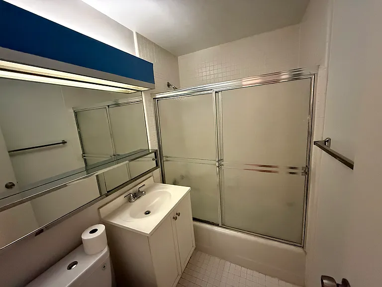 1021 Arlington Blvd #712 — Photo 9