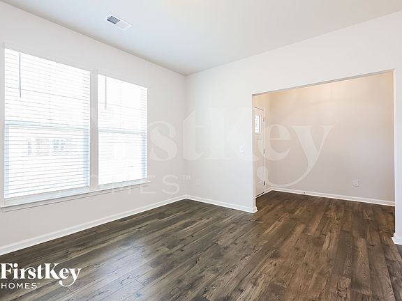 5th image of 446 Yoshino Cherry Dr