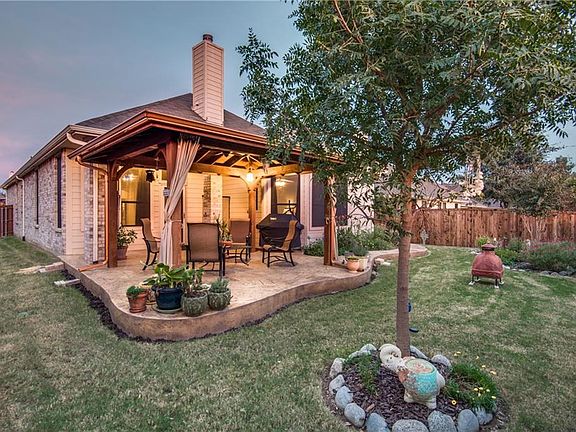 3rd image of 3109 Barkwood Dr