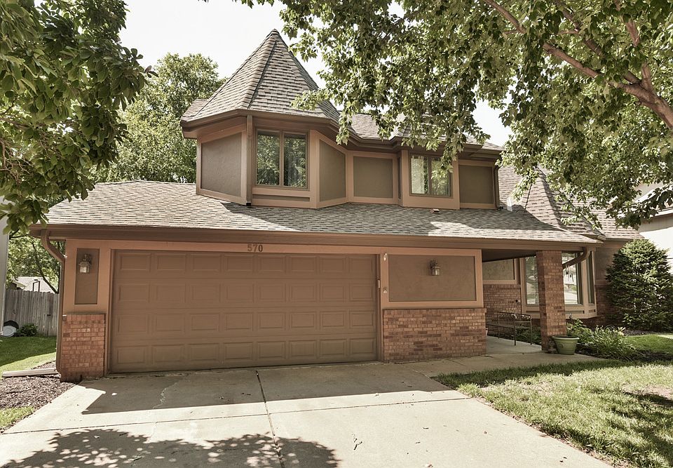 1st image of 570 N 152nd Avenue Cir