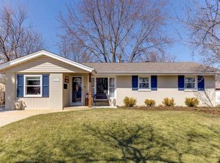 1504 Chatham Ln, Schaumburg, IL 60193