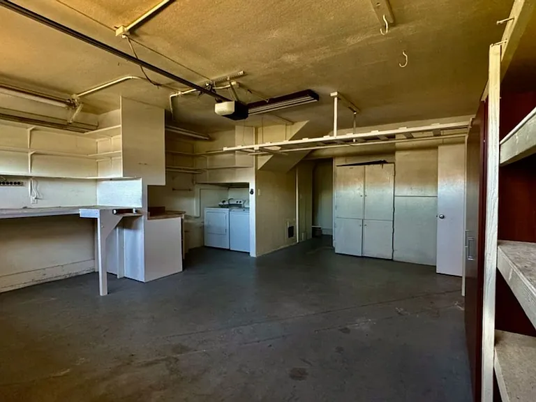 11902 Pine St — Photo 34