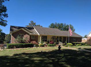 865 Spring Valley Rd, McMinnville, TN 37110